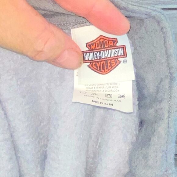 Ladies size Med Harley Davidson hooded sweat shirt with front pockets - Picture 9 of 10